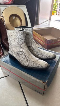 Short boots