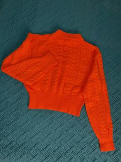 Sweater (size M)