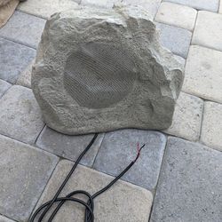 Insignia Outdoor Rock Speaker New