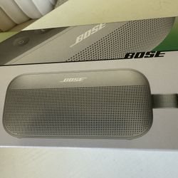 Bose SoundLink Flex Portable Speaker (2nd Gen)