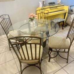 Round Glass Dining Set w/4 chairs 
