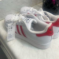 Adidas Superstar Sneakers