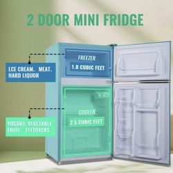 Mini Fridge 