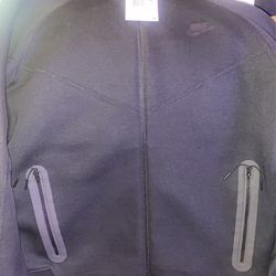BLACK NIKE TECH SWEAT SUIT