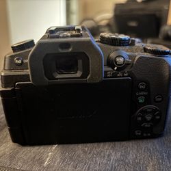 Panasonic Lumix G85