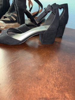 $2 size 8 short heel buckle strap