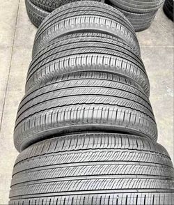 265/50/20 Michelin 📍📍 Vendo un set de llantas con 80% de vida las 4 📍🌟 $170