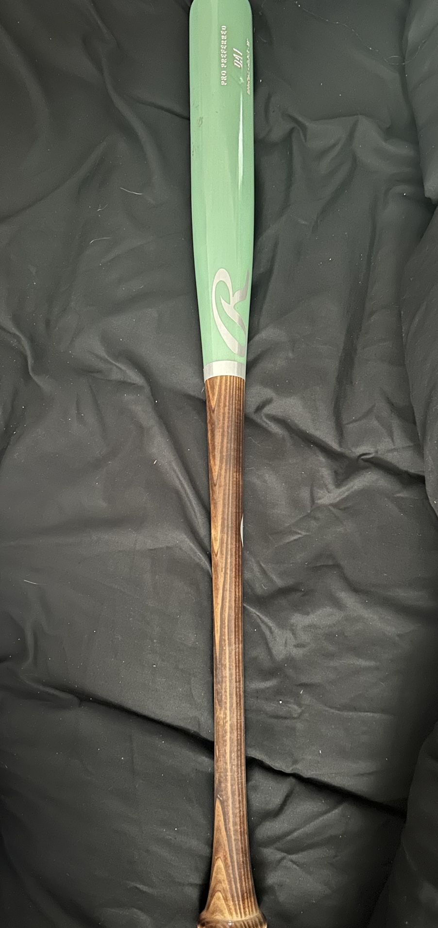 Brand New Pro Baseball Wood Bat Maple 33