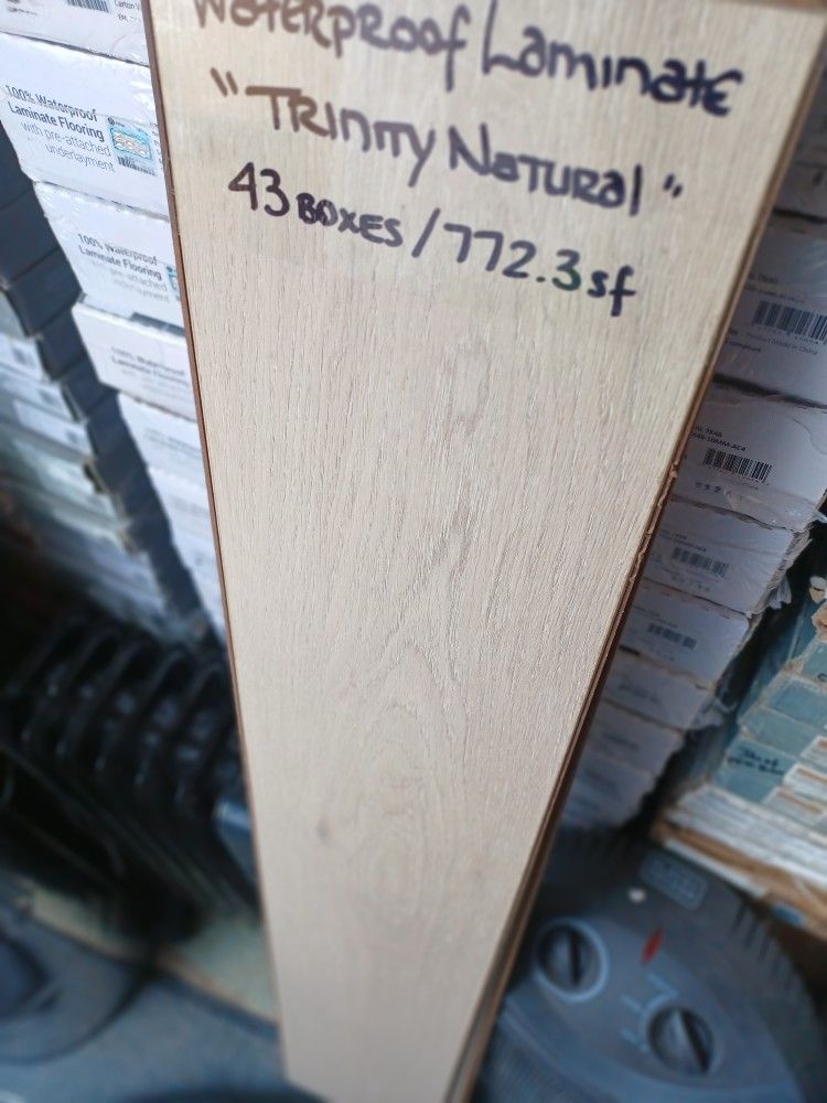 360sf 100 Waterproof Luxury Laminate Flooring (with Underlayment