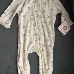 Beautiful Little Me Onesie !