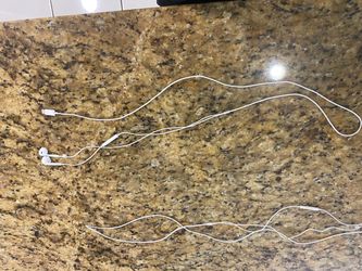 Apple wired headphones