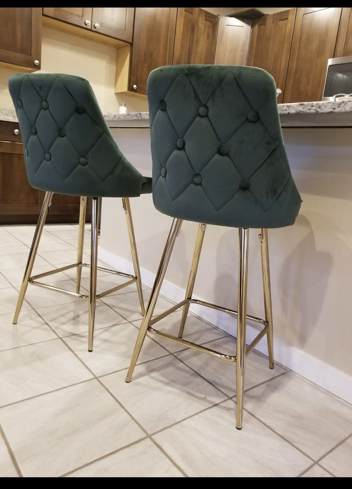 25" High Back Stool Bar Chairs, Set of 2 Pack Green Velvet Tuftet Diamond Back dining stools kitchen Golden Legs Modern Accent Stools