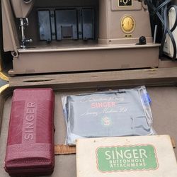 Antique Singer Sewing Machine 121795 Model 301