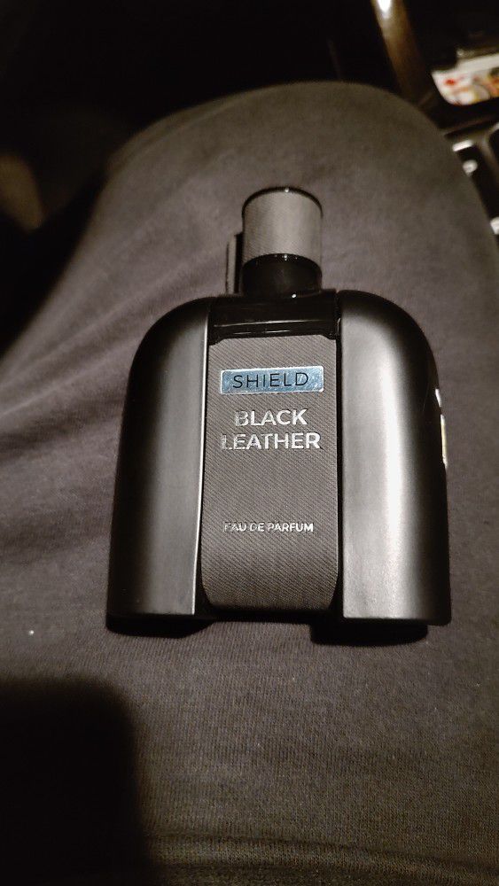 Shield Black Leather Cologne