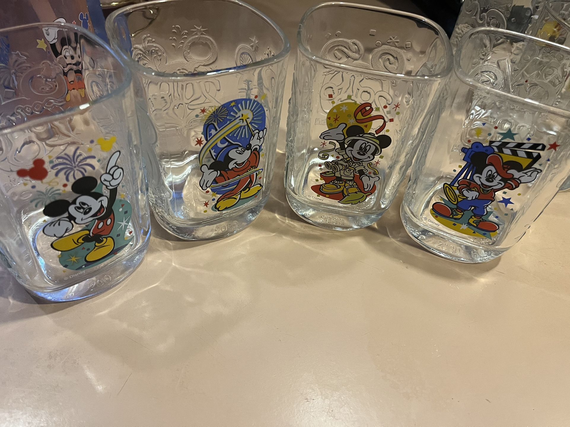 4 McDonald’s 2000 Mickey Mouse Collectors Edition