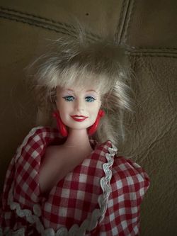 Vintage 1996 Dolly Parton Barbie Doll Limited Edition Collector