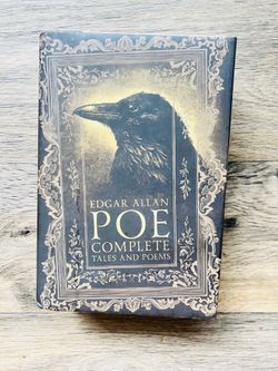 Edgar Allan Poe Complete Tales & Poems Hardcover Collector Edition