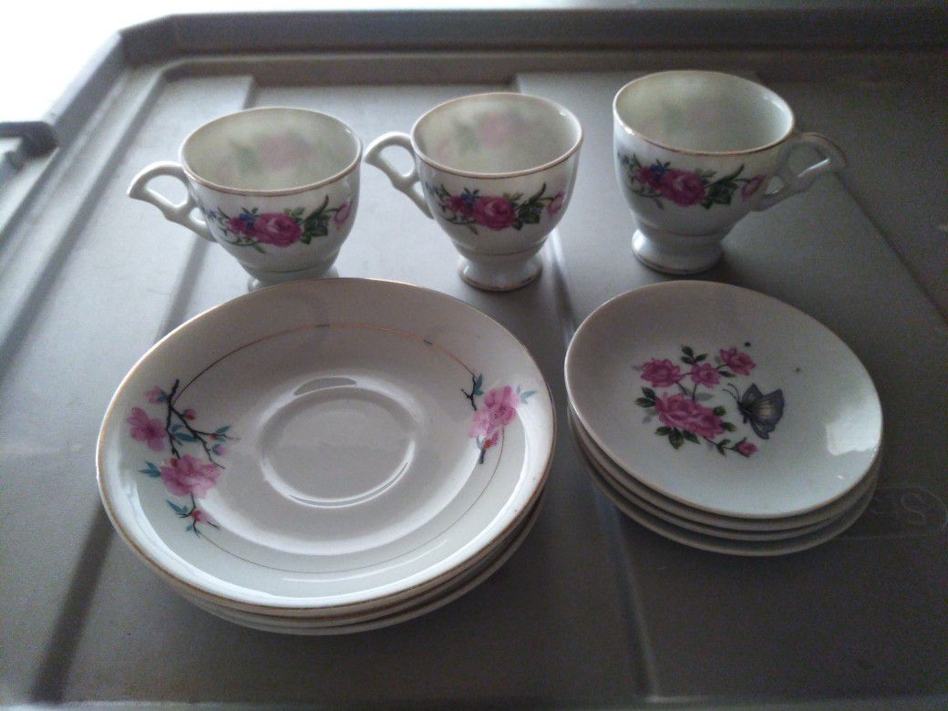 Mimi Tea Cups And Saucers