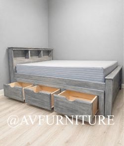 Full Bed w 3 Drawers and Foam Mattress