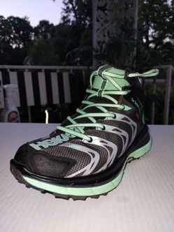 (Size 7/7.5) Women's, Like New, Hoka One One Tor Speed ​​2 Mid WP Hiking Boots. Waterproof.