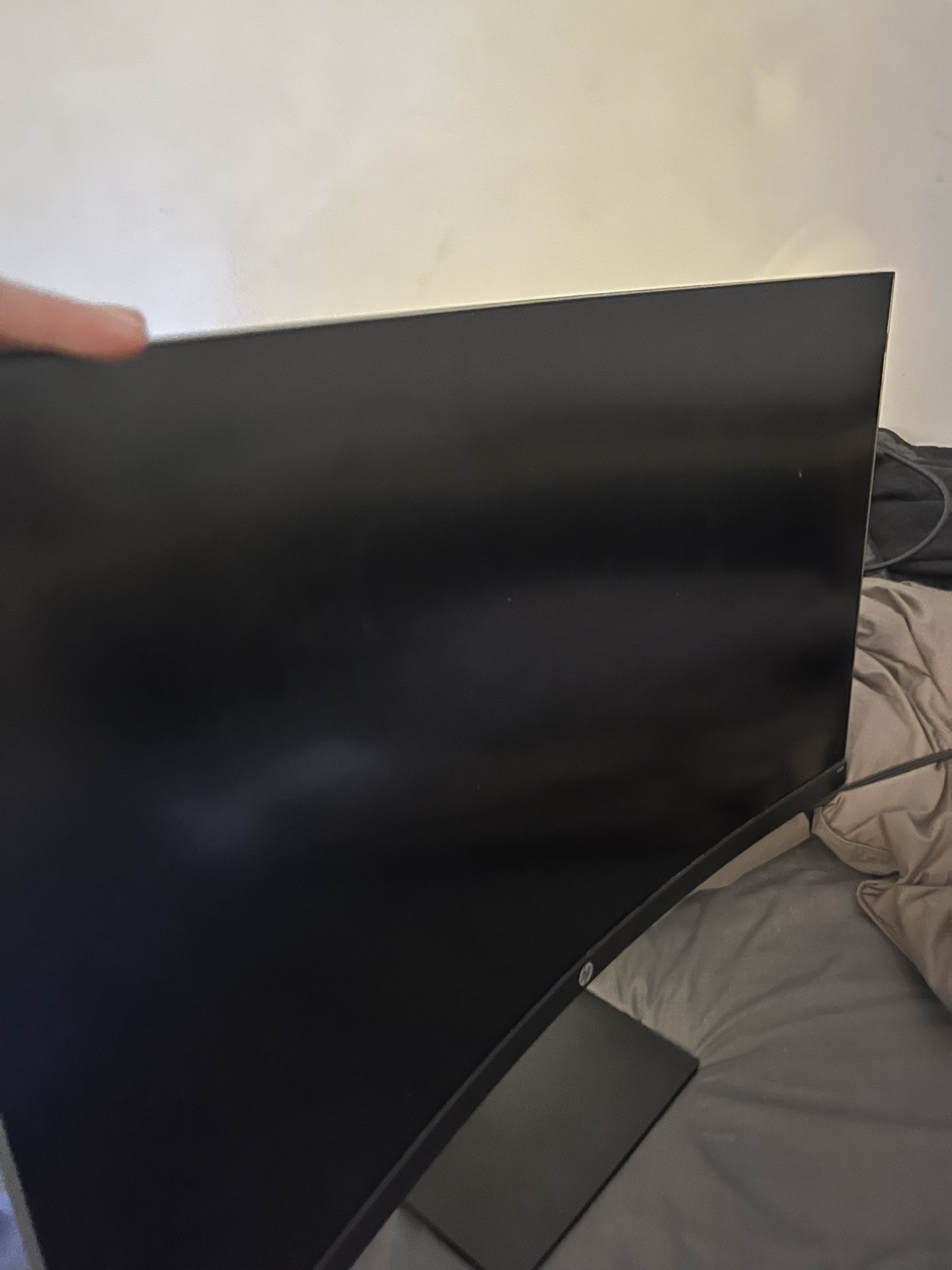 165 hertz HP Curved Monitor