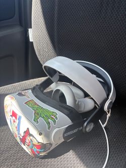 Meta Quest W/ Battery Pack