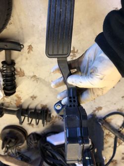 2010-2014 Subaru Legacy gas pedal