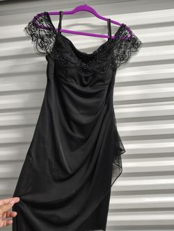 BLACK DRESS