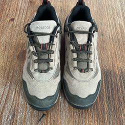 Nevada’s Hiking Shoes 9