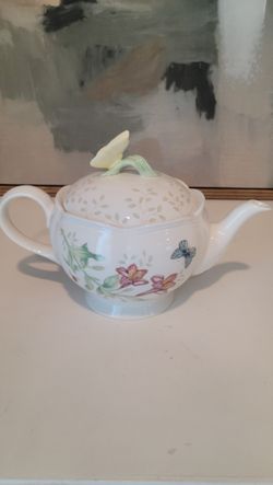 New Lenox Butterfly Meadow Teapot