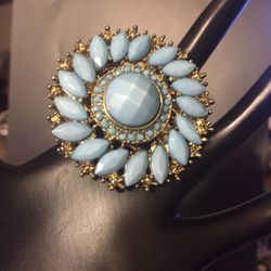 LARGE FAUX TURQUOISE RING Blue /Gold Tone Size 6.25 Face 1 13/16" Diameter