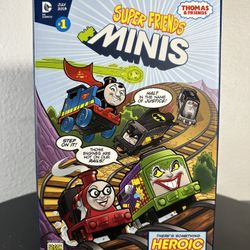 SDCC 2015 Exclusive: Thomas and Super Friends Minis with WORKING lights (DLH27)” New in Box.