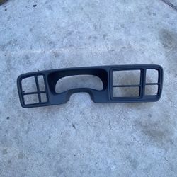 Chevy Dash Bezel 2003/2004/ //