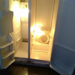 Side By Side Whirl Pool Refrigerator 