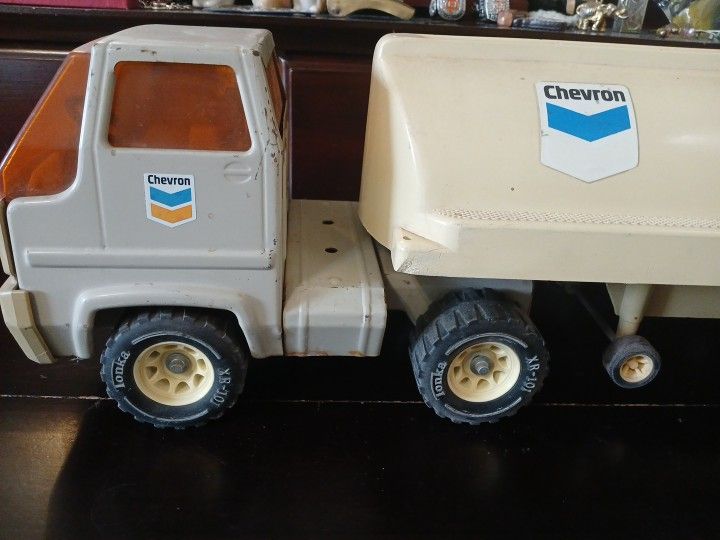 Rare 70s Tonka 27" Chevron Gas Tanker