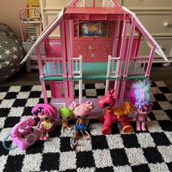 Barbie Doll House With Dolls 
