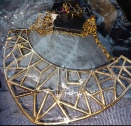 New! Vintage Paparazzi Necklace and Earrings Never Used. Aztec Gold