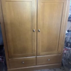 Tv Cabinet/ Short armoire 