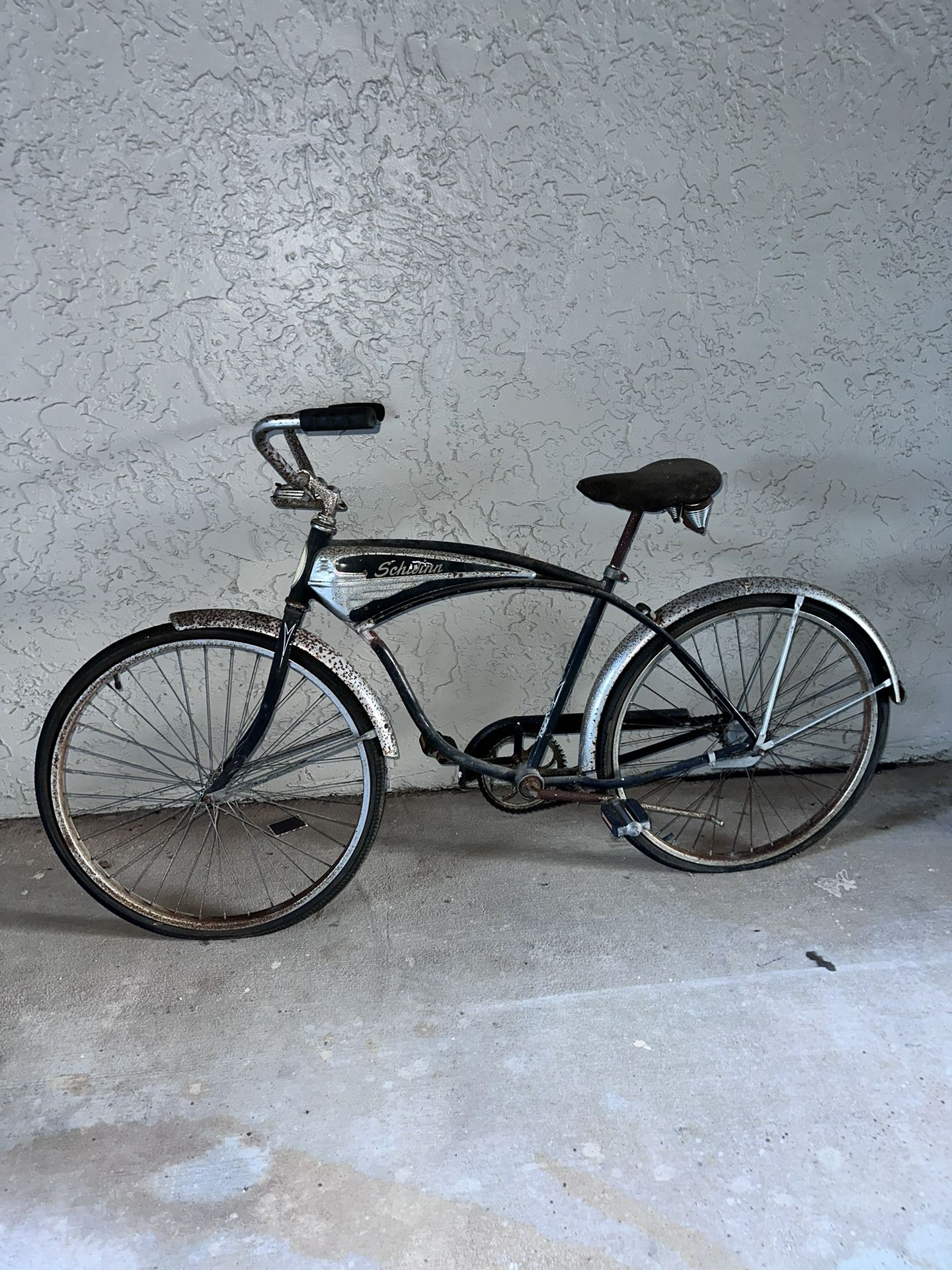 SCHWINN OLD BIKE