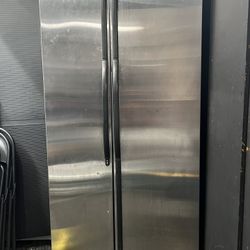 Kenmore Refrigerator 