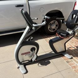 Star Trac Pro Stationary Recumbent Bikr