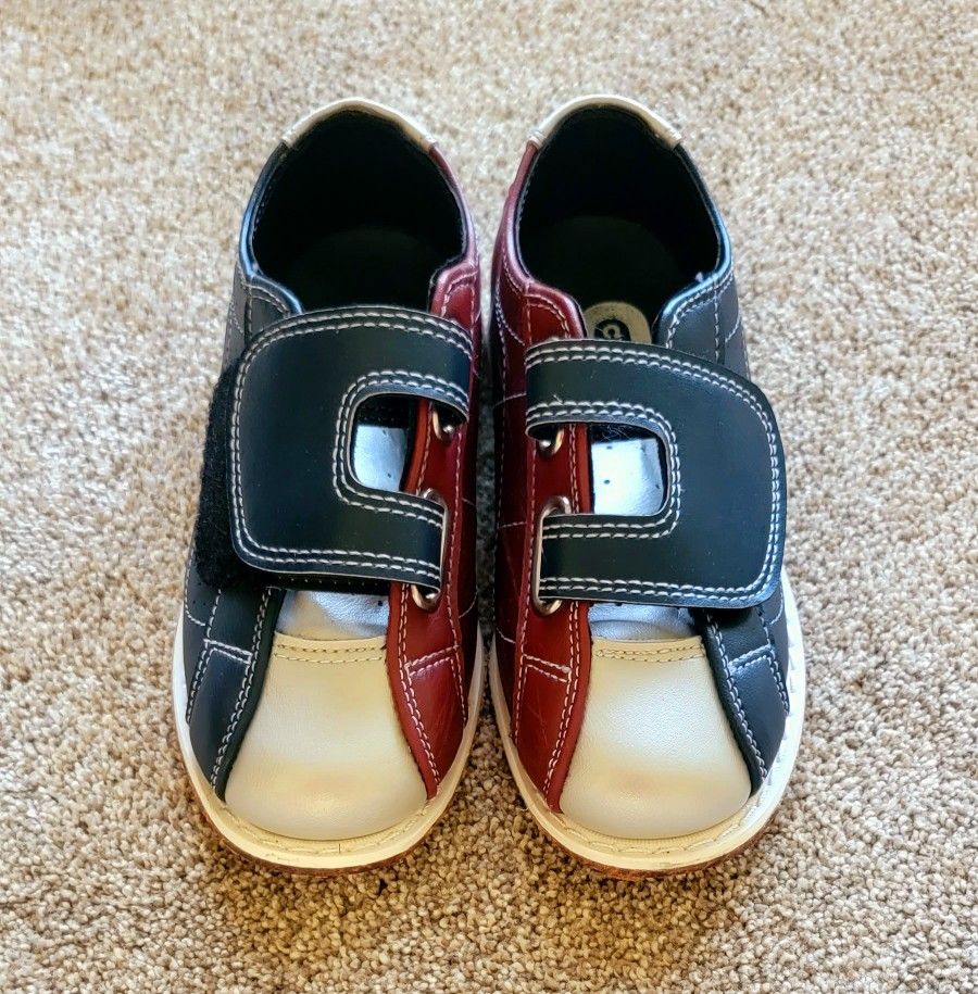 Kids Bowling Shoes Size: 1