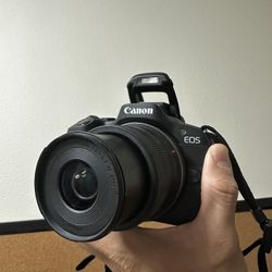 Canon EOS R50 With Lense