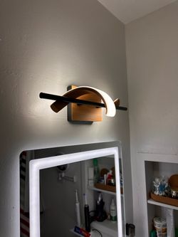 Brand new 18” inches vanity light