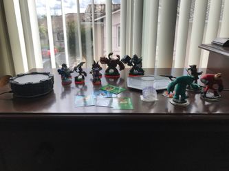 Skylanders and Disney infinity starter kit bundle