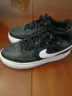 Nike court vision alta women's size 9