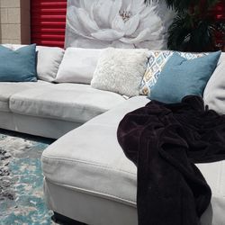 Gray Sectional Sofa with Chaise