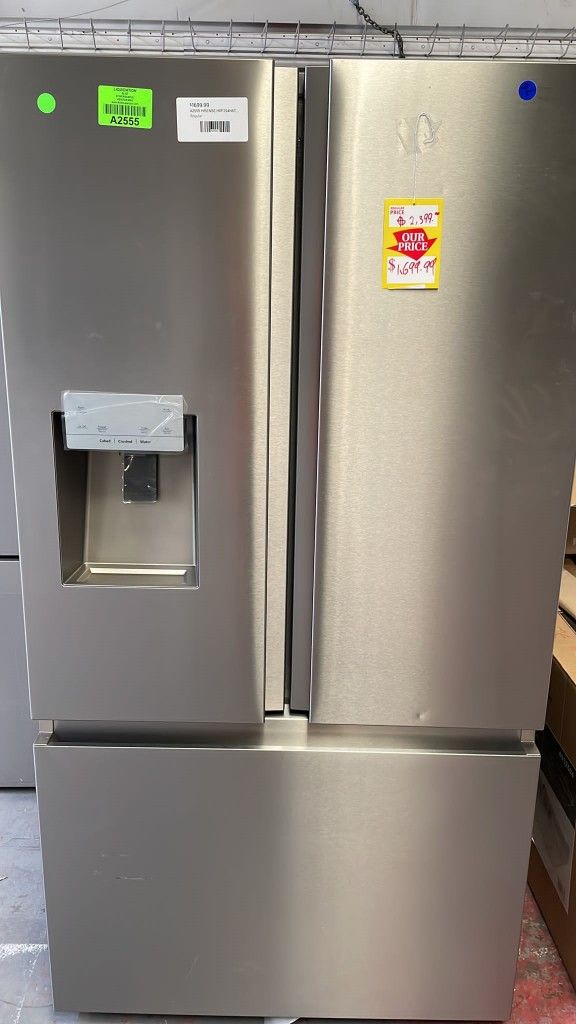 HISENSE HRF254N6TSE 25.4cu ft French Door Refrigerator IG for Sale in