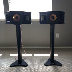 2 Klipsch Speakers, 2 Stands, 2 Covers 