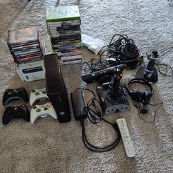 250 GB Xbox 360 / HD DVD/ Kinect/ With Accessories
